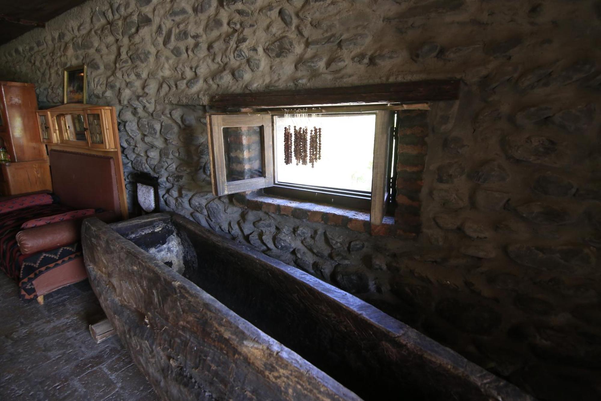 Chateau Bruale Tkhilistskaro Bagian luar foto