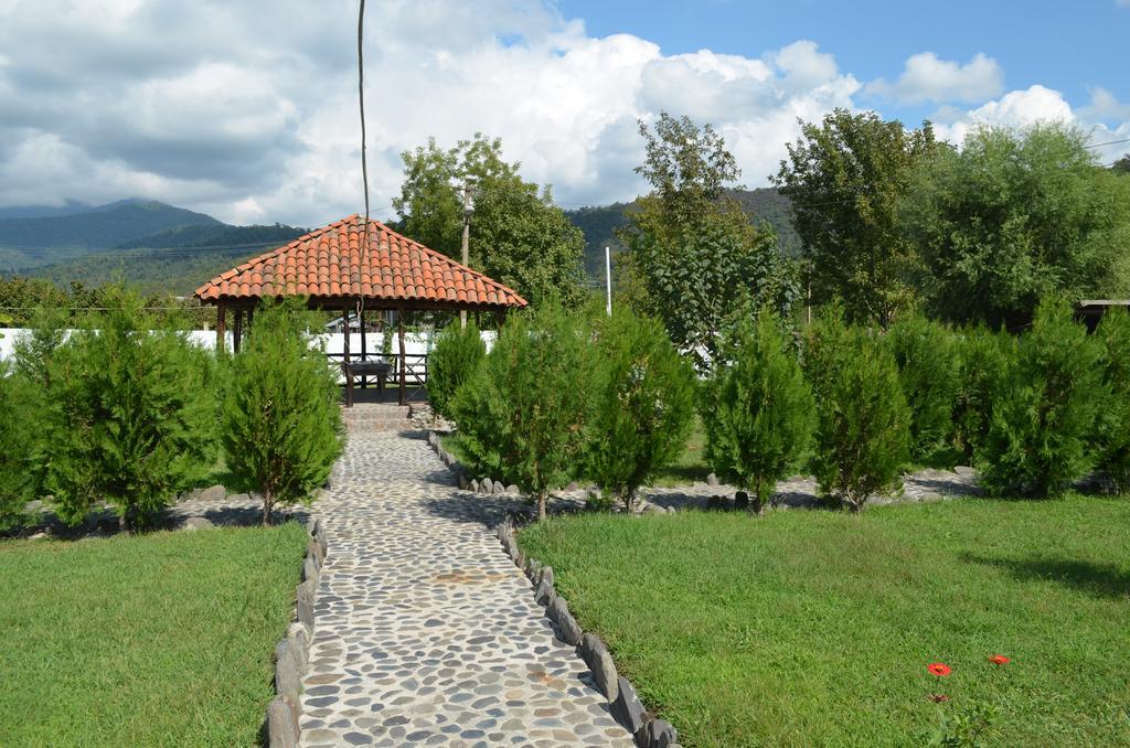 Chateau Bruale Tkhilistskaro Bagian luar foto